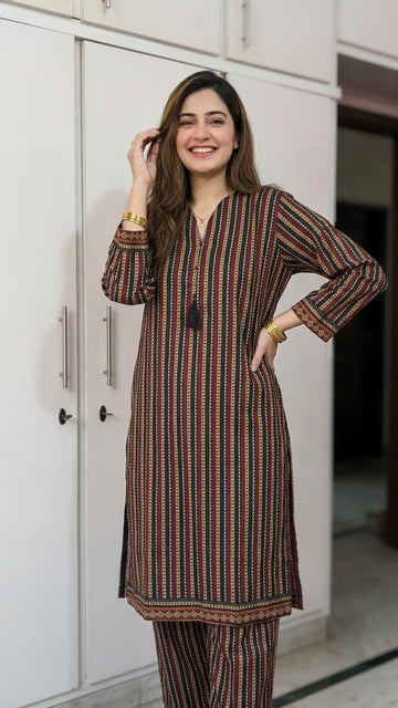 Earth-Toned Vertical Striped 2Pc with Tassel Detail